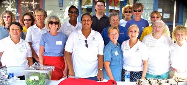 Soroptimists Serve Community Dinner